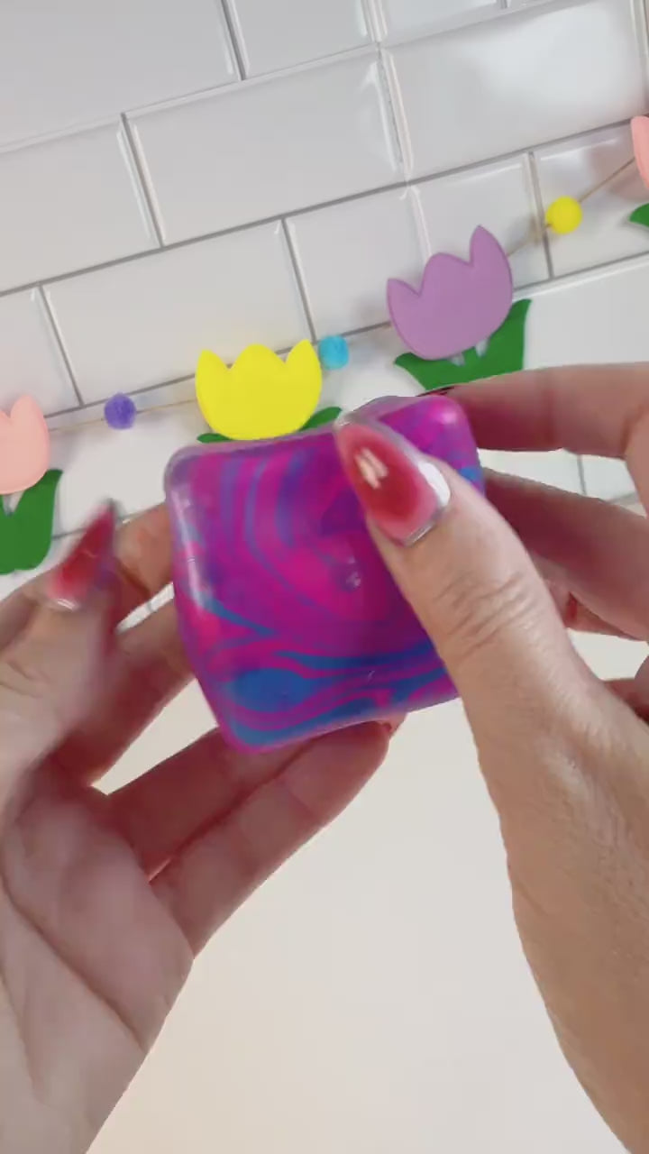 Cube Squeeze - Marbled Cube Putty Filled Squishy
